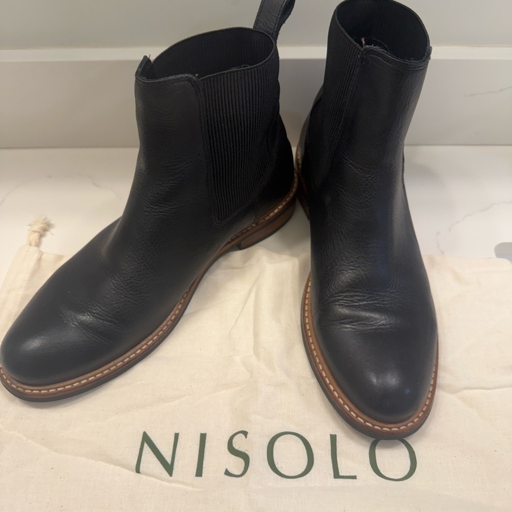 Nisolo Carmen Chelsea Black Leather Boots  Leather Chelsea Boots women’s size 10